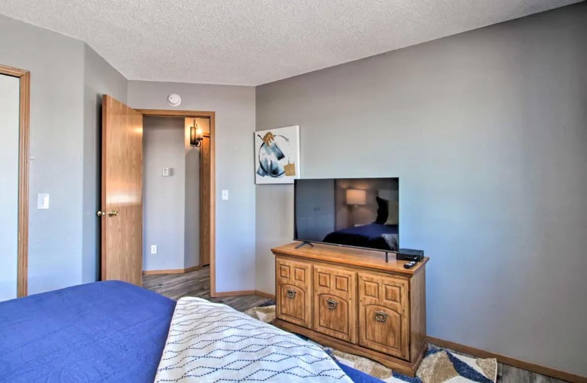 Welcoming West Fargo Retreat W Backyard Villa Ngoại thất bức ảnh