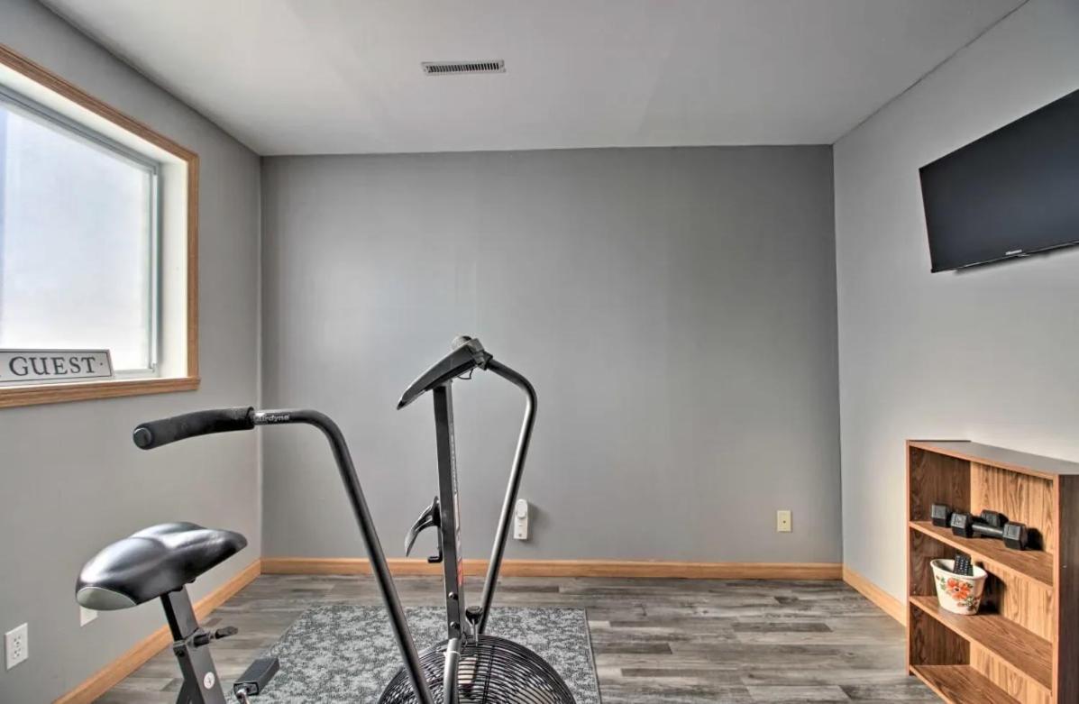 Welcoming West Fargo Retreat W Backyard Villa Ngoại thất bức ảnh